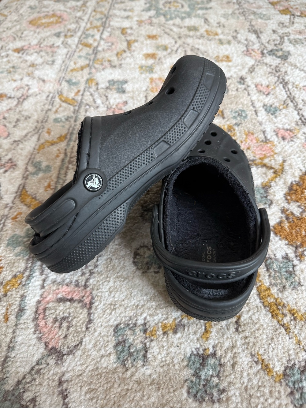 Crocs Black Fleece Lined Slip-On Clog Size M6/W8